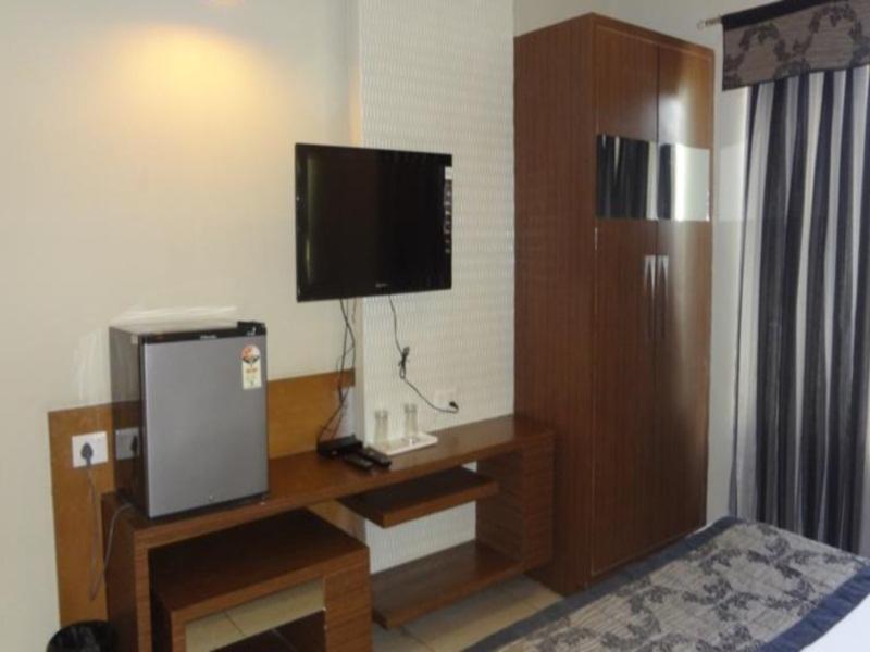 Hotel Sheela Shree Plaza Jhānsi Zewnętrze zdjęcie
